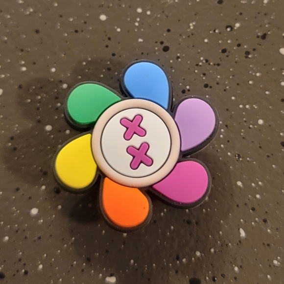 NEW Takashi Murakami Colorful Flower Croc Charm - Picture 3 of 4